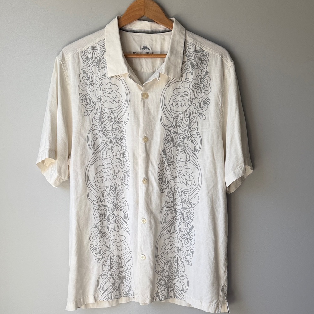 Tommy Bahama Ivory silk 100%  Hawaiian Pattern  Button Down Shirt Mens Size XL
